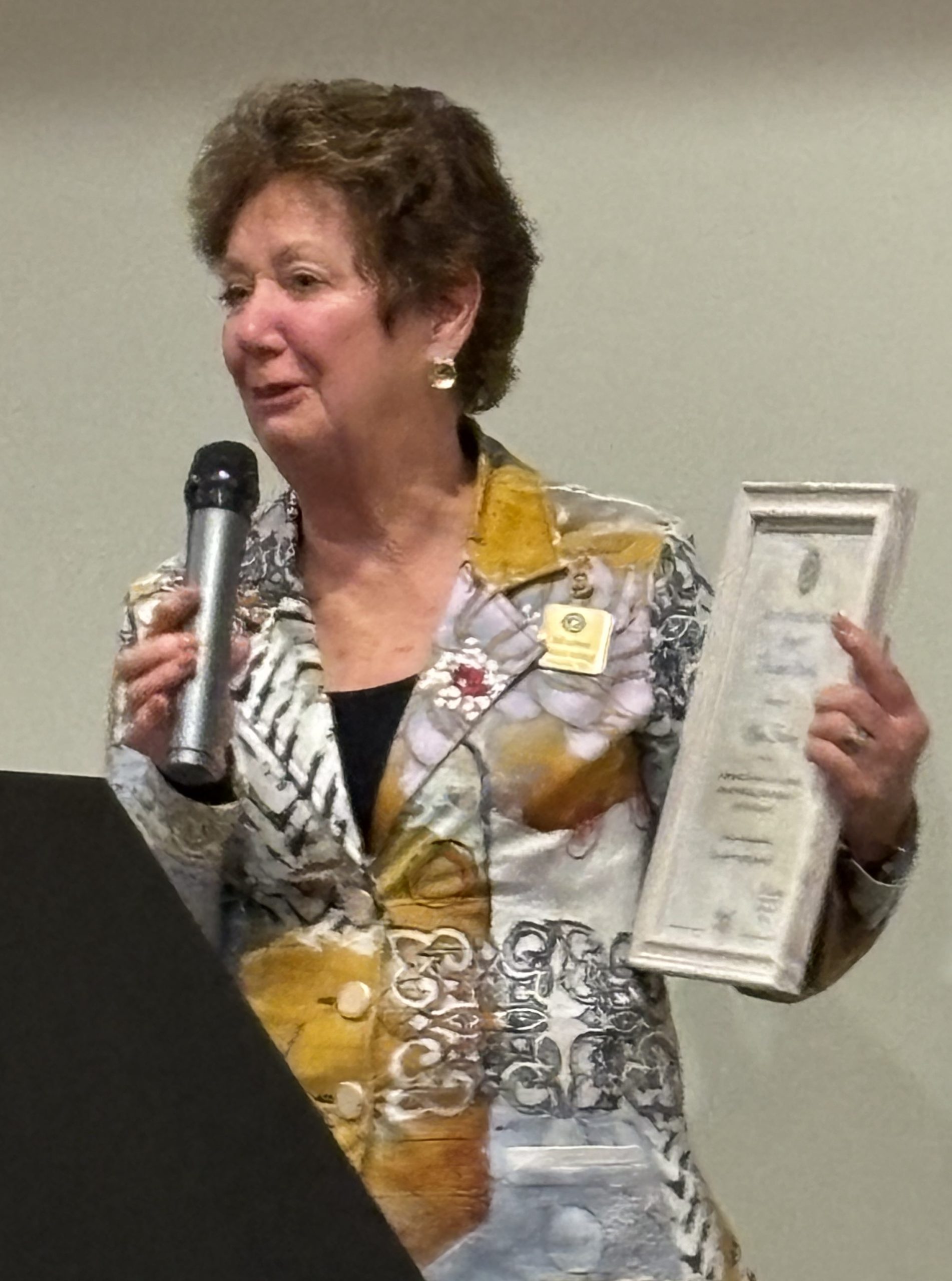 IWA President’s Award to Maree Budweg IWC Wandin